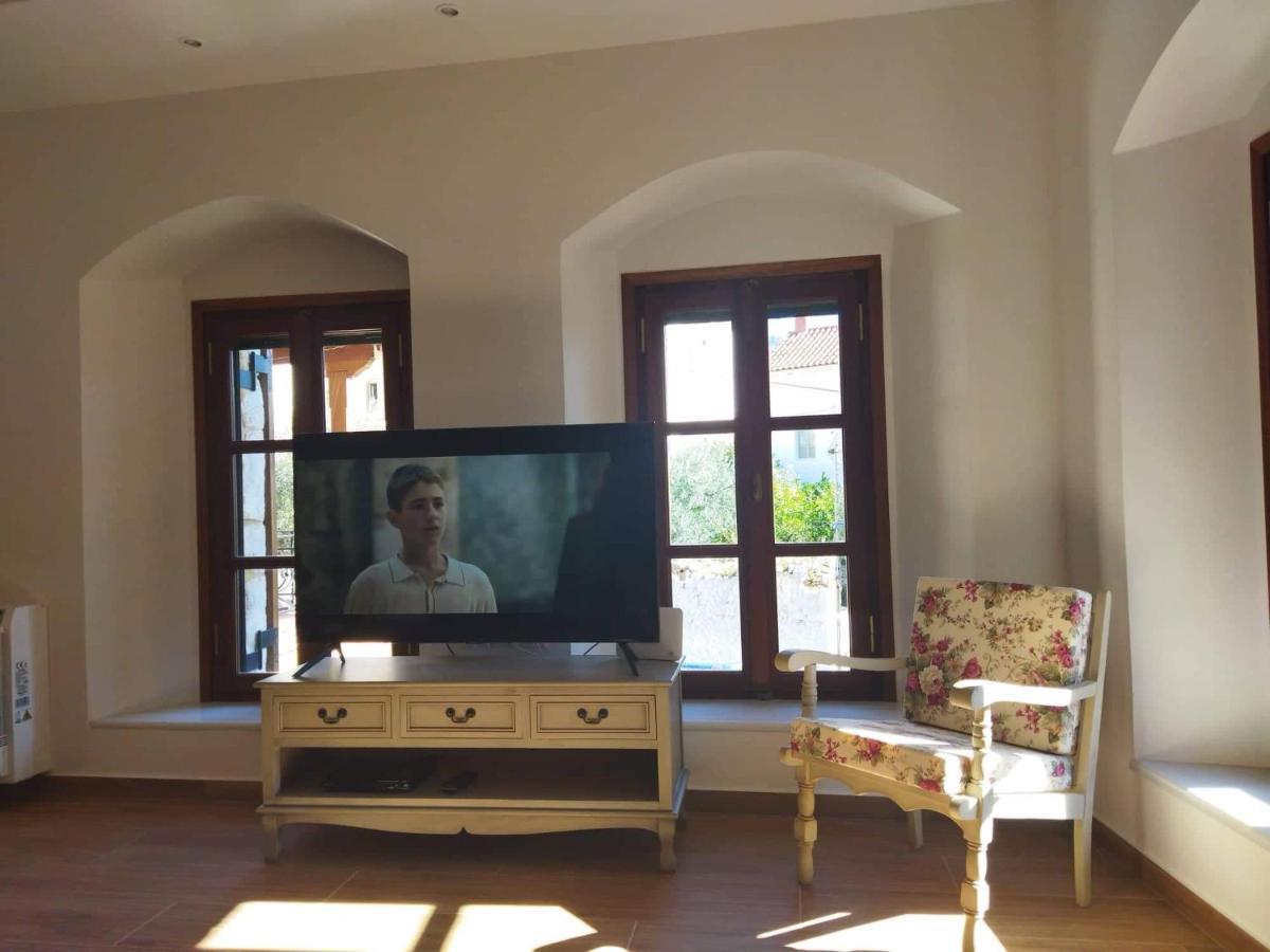 Tsolakis Luxury House Villa Leonídion Eksteriør bilde